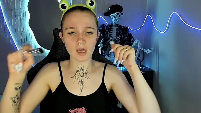 Elastikisss: онлайн-секс-чат