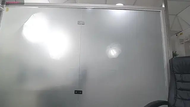 YaraXCox 现场XXX聊天