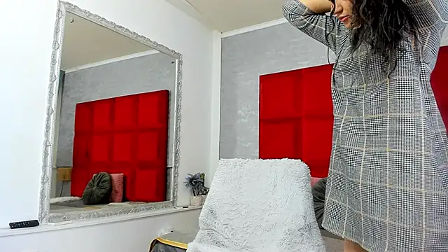 YasmineDelight Adlı Modelin Canlı XXX Sohbeti