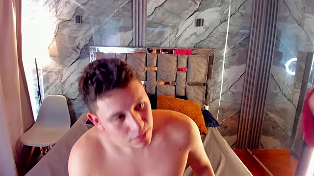 Manson_and_Zoe: онлайн-секс-чат