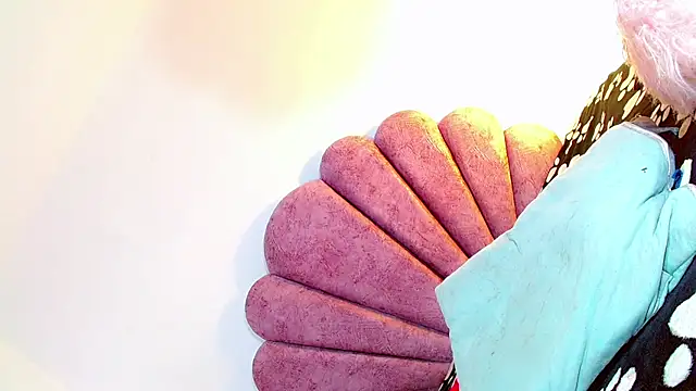 susej_bigblackcock Show in webcam