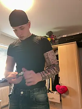 Channingboy's Live XXX Chat