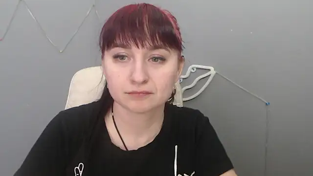 NinaFlawlees: онлайн-секс-чат