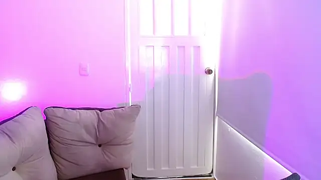 Chat +18 de milfrousse ao vivo