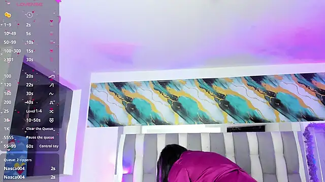 Chat +18 de IsaDiiaz ao vivo