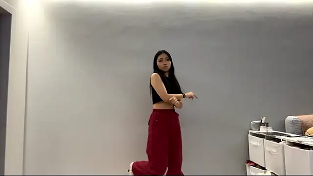 Chatroom XXX en direct de SweetMiaXO