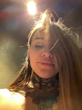 Chat XXX en directo de KishaMur