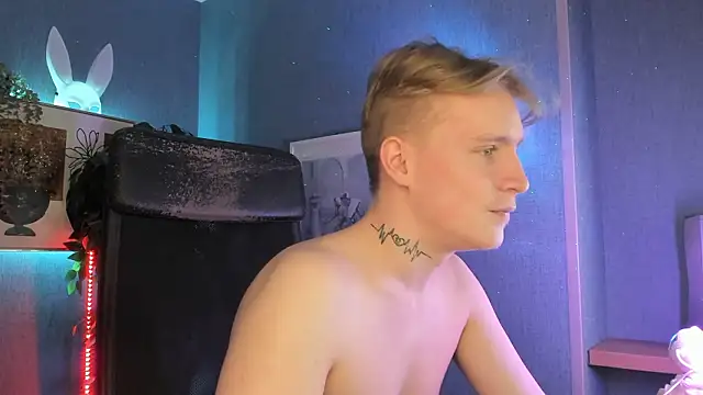 AlexxSweet élő XXX-chatje