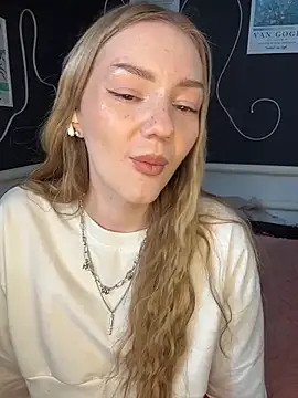 MilaMoone Adlı Modelin Canlı XXX Sohbeti