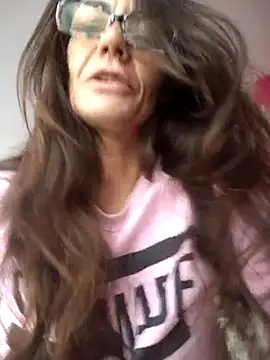 Eimikuro11 Chat XXX in diretta