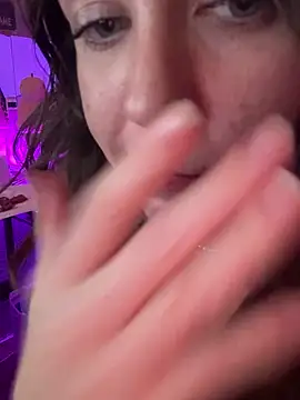 goddessmissmia Chat XXX in diretta