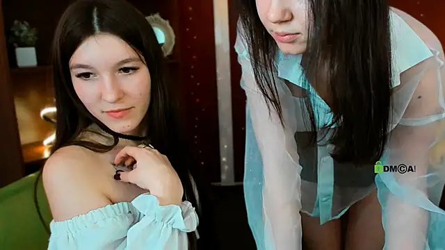 mira_vibe Chat XXX in diretta