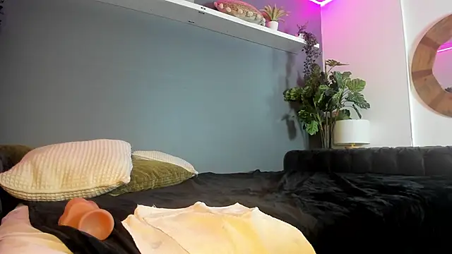 Kira_Exe_ Chat XXX in diretta