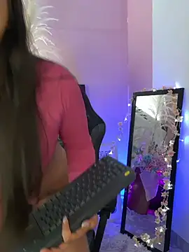 Emily_Roussee Live XXX-chat