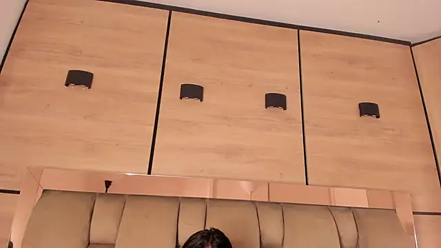 Chat +18 de karol_lewiss ao vivo