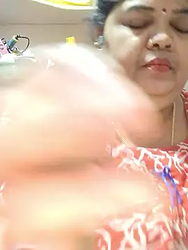 tamilthanushriのライブXXXチャット