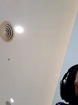 Mikaaa97 Show in webcam