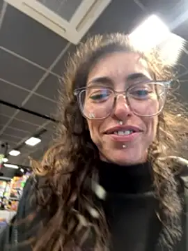 Chat +18 de Amani_thewolf ao vivo