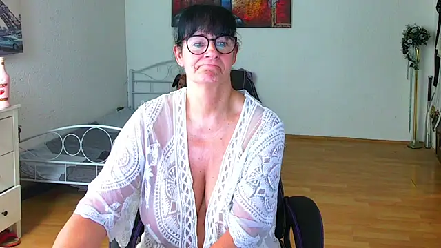 Sylly's Live XXX Chat