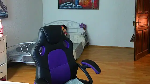 Sylly: απευθείας συνομιλία ΧΧΧ