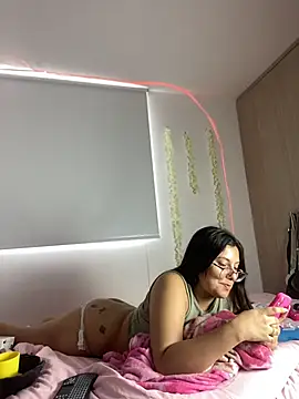 Velma_star Adlı Modelin Canlı XXX Sohbeti