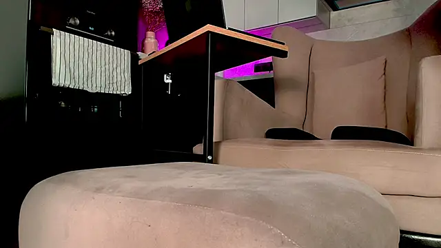 Yourfreebird's Live XXX Chat