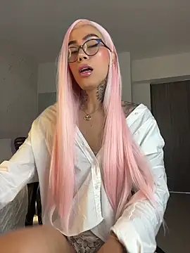 miss_tatiana_ Adlı Modelin Canlı XXX Sohbeti