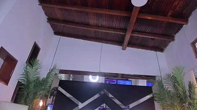 Онлайн чат XXX emily-fox