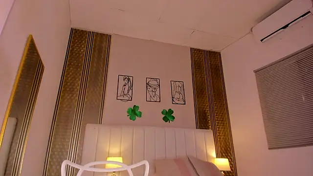 Chat XXX ao vivo de zoe_sky_