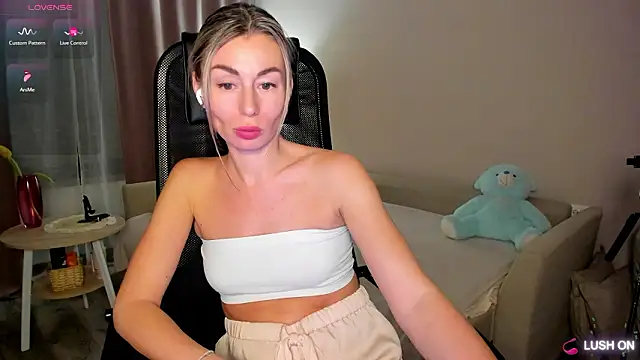 DannaEvan: онлайн-секс-чат