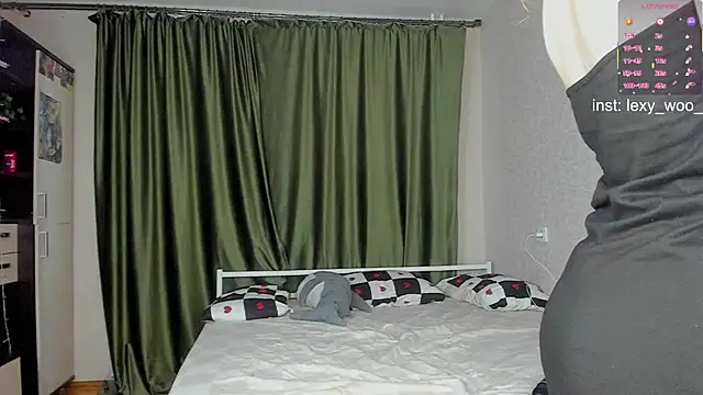 Lexy-Woorhez live XXX chat