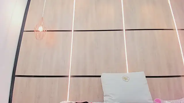 ikia_lopez_'s Live XXX Chat