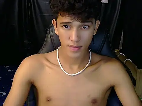 hugekenbigcock's Live XXX Chat