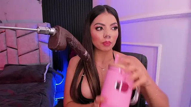 daniiphoeniixxのライブXXXチャット