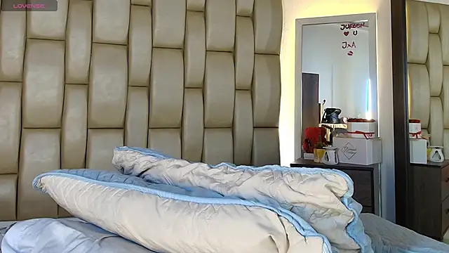 ZoeBarlove's Live XXX Chat