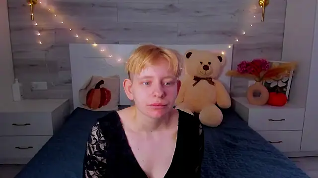 EloraBlu Live XXX Chat