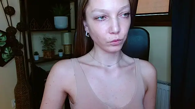 EmillyPlay Chat XXX in diretta