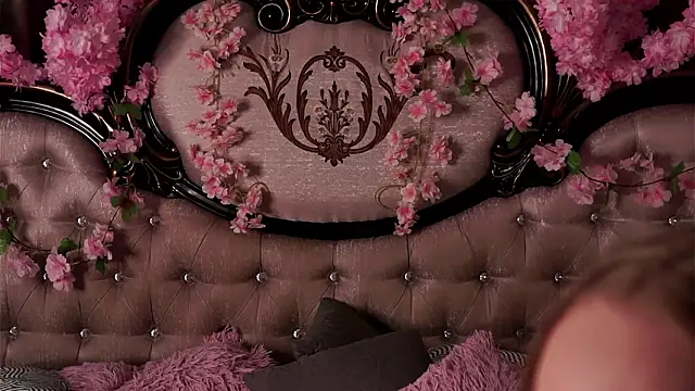 KirstinMcgeady Adlı Modelin Canlı XXX Sohbeti