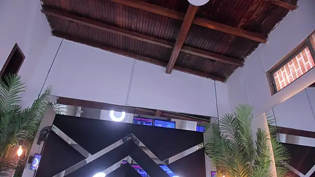 emily-fox's Live XXX Chat