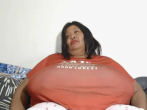 nancy111 – Naživo XXX chat