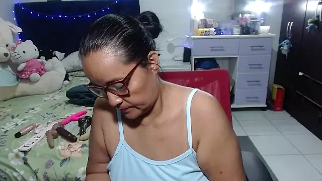 pervert_mommy_'s Live XXX Chat