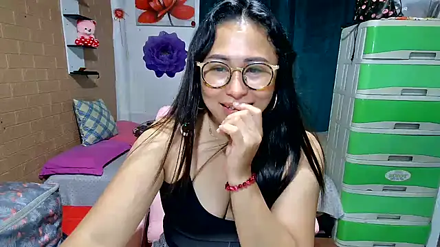 Chat XXX en directo de Ugly-Filipina