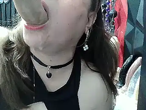 URFUCKINGDOLL's Webcam Show