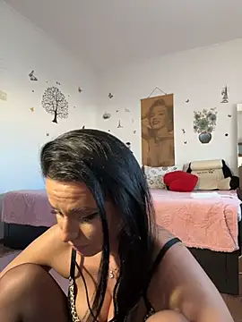 XXX chat uživo modela Hotmomcheckk_