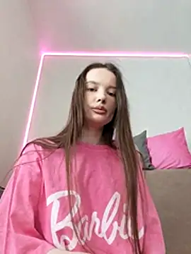 Show modela -Barbie-Size- na web-kameri