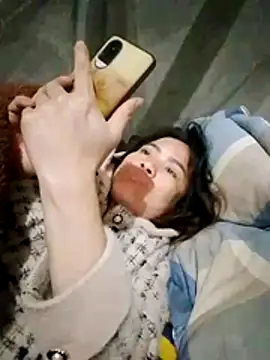 cdyyds-69's Live XXX Chat