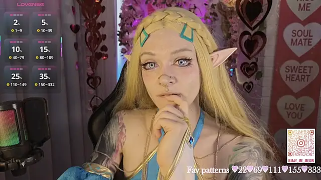 Mee-Meow élő XXX-chatje