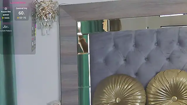 Chatroom XXX en direct de Lorehottie