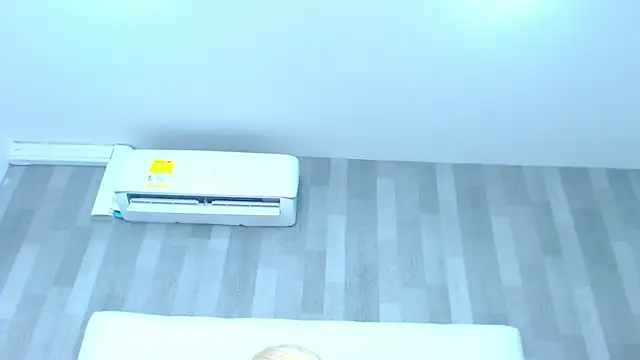 LeahMillerr Adlı Modelin Canlı XXX Sohbeti