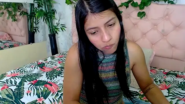 zara_cute Adlı Modelin Canlı XXX Sohbeti